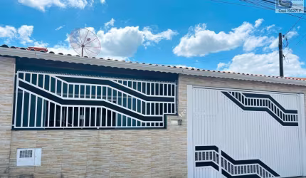 Casa para Venda em Pinhalzinho, Centro, 3 dormitórios, 2 suítes, 3 banheiros, 4 vagas