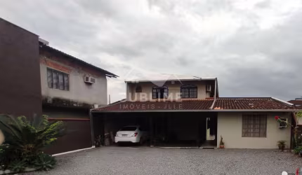 Casa no Bairro Morro do Meio