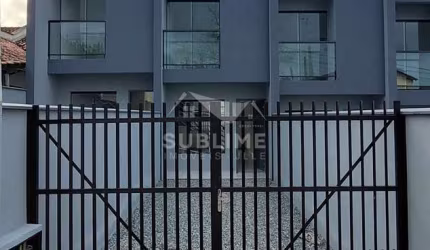 Sobrado Geminado Bairro Itinga com 02 Quartos
