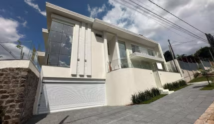Sobrado 3 quartos sendo 1 suíte à venda no Bairro CENTRO em CASCAVEL por R$ 4.000.000,00