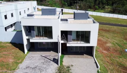 Sobrado 3 quartos à venda no Bairro UNIVERSITARIO em CASCAVEL por R$ 650.000,00