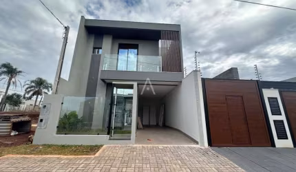 Sobrado 3 quartos à venda no Bairro JARDIM PANCERA em TOLEDO por R$ 640.000,00