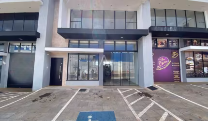 Sala comercial superior para locação no Periolo em Cascavel.