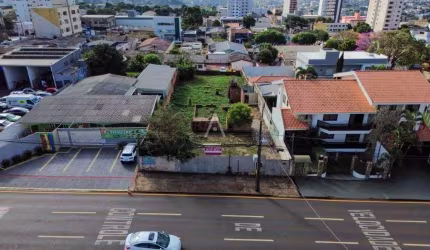 Excelente terreno à venda no Centro em Cascavel - PR com 1848m²