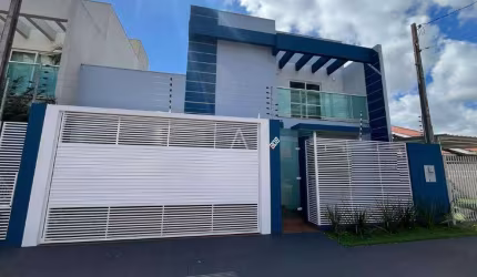 Sobrado semi-mobiliado com 3 quartos à venda no Bairro JARDIM GISELA em TOLEDO por R$ 940.000,00