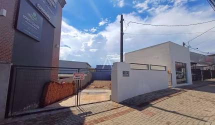 Sala comercial e estacionamento no Centro para locação em Cascavel