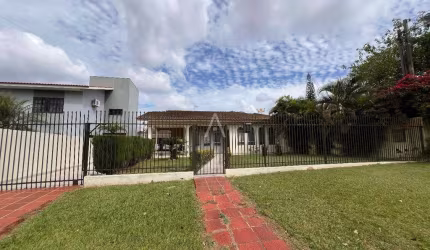 Casa Residencial com 1 suíte e 3 quartos à venda no Bairro Maria Luiza, em Cascavel - Pr., por R$ 1.800.000,00