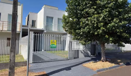 Casa com 2 quartos para alugar na Rua Silva Jardim, 420, Vila Isabel, Pato Branco, 59 m2 por R$ 2.350
