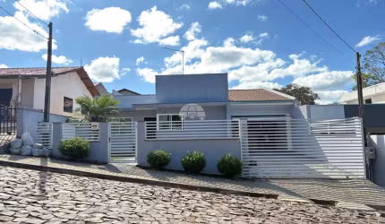 Casa com 3 quartos para alugar na Rua Altevir Turra, 671, Parque do Som, Pato Branco, 125 m2 por R$ 2.500