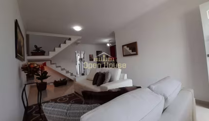 Casa à venda com 3 quartos, Santa Rosa, Barra Mansa, RJ