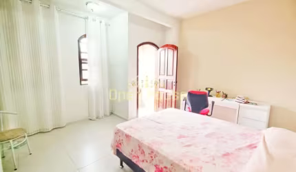 Seu Novo Lar dos Sonhos na Encantadora Vila Santa Cecília: Casa de 3 Andares com Terraço Espetacula