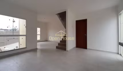 Linda Casa Duplex com Quintal, em condomínio fechado: Conforto e Natureza no Bairro Roma, Volta Red