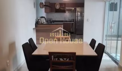 Seu Refúgio de Sonhos: Casa Charmosa de 2 Quartos, Cozinha Espaçosa e Ambientes Acolhedores na Loca