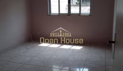 Encante-se com este Espaçoso Apartamento de 3 Quartos no Retiro: Conforto e Comodidade em um Ambien