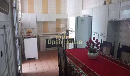 Encontre Seu Refúgio Perfeito: Casa no Centro de Barra Mansa, RJ