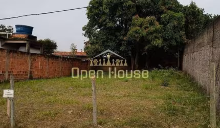 Terreno Plano e Bem Localizado no Bairro Bondarovsky, Quatis/RJ – Oportunidade de Investimento e Co