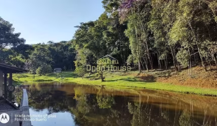 Chácara à Venda em Ipiabas/RJ com Potencial Comercial e Residencial – 7 Quartos, Lago e Amplo Estac