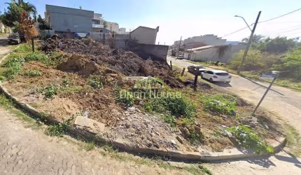Oportunidade Imperdível: Terreno de 746m² na Morada da Colina - Localização Privilegiada para Const