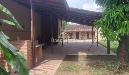 Chácara dos Sonhos com 1650m²: Seu Refúgio de Tranquilidade e Lazer!