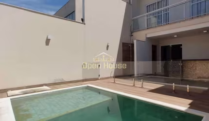 Exclente Casa Duplex com 3 Quartos, Piscina e Área Gourmet, Ideal para Sua Família!