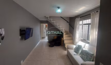 Sobrado a Venda de 126m² com 3 dormitórios, 3 vagas na Vila Constança.