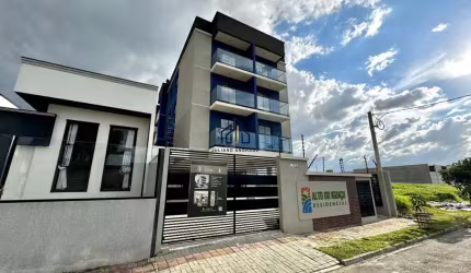 Apartamentos c/ Garagem Coberta