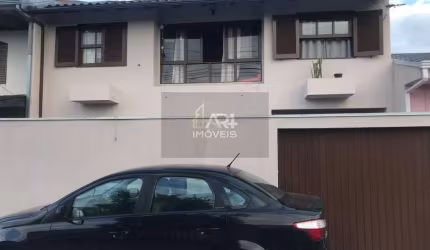 Sobrado com 4 dormitórios à venda, 154 m² por R$ 420.000,00 - Cajuru - Curitiba/PR