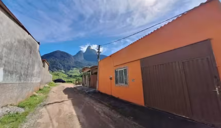 Casa com 2 quartos à venda na Estrada do óleo, Glicério, Macaé por R$ 265.000