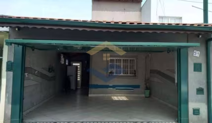 Casa p/ Venda c/ 196m², 3 Dorms, 2 Banheiros, 2 Vagas Cobertas, Quintal - Vila Rio Branco (Proximo Agroplantas / Maxi Shopping) - Jundiaí/SP