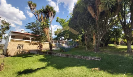 Chácara p/ Venda c/ 5.285 m² de Terreno, 3 Casas Amplas, Espaço Gourmet, Pomar, Piscina - Ivoturucaia - Jundiaí/SP