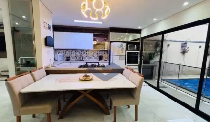 Casa P/ Venda c/ 210 m² no Condomínio Reserva da Mata, 4 Dorms, 1 Suíte, Piscina, Espaço Gourmet, 4 Vagas - JD Celeste- Jundiaí/SP