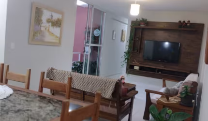 Linda casa totalmente independente no Pq Burle