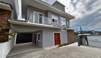 Casa em condomínio fechado com 3 quartos à venda na Rua Cristóvão Colombo, 135, Floresta, Joinville por R$ 830.000
