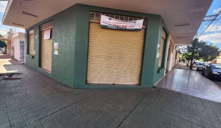 Casa à venda na Rua Capitão Salomão, 805, Campos Elíseos, Ribeirão Preto, 336 m2 por R$ 499.000