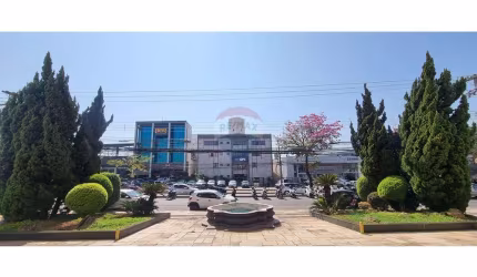 Ponto Comercial/ Loja Imponente com 5 Andares onde era o Antigo Buffet Catharina