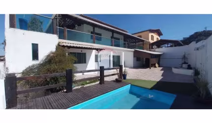 Casa com 05 quartos e 02 suítes em São Benedito, Santa Luzia