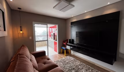 Apartamento mobiliado, 2 dormitórios e 1 suíte à venda na Ocian