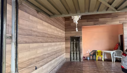 CASA TÉRREA PRÓXIMO AO SESI, TONIM ATACADISTA E UPA DA CASTELO BRANCO.
