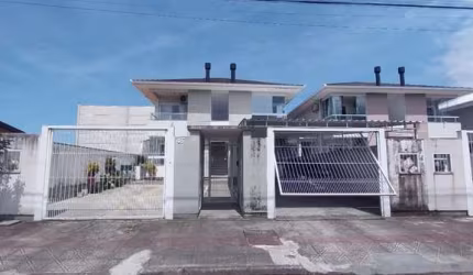 SEJA DONNO DESSE APARTAMENTO NO LOTEAMENTO NOVA PALHOÇA