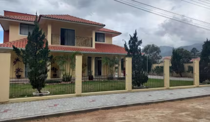 SEJA DONNO DESSA CASA EM SANTO AMARO DA IMPERATRIZ