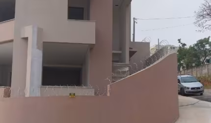 Casa nova á venda em Conselheiro Lafaiete