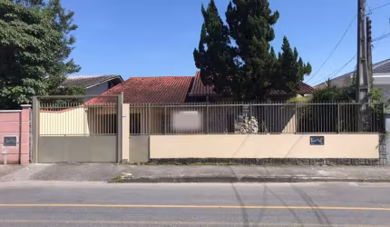 Casa averbada com 3 quartos , sendo 2 suites com closet e hidromassagem dupla venda no Guanabara promoçao só 599 mil