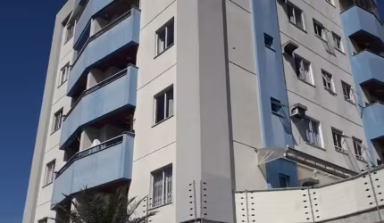 Apartamento com 2 quartos, elevador, sacada com churrasqueira , 2 vagas a venda no Bom Retiro