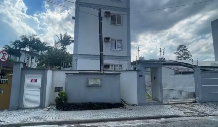 APTO TORRE UNICA TÉRREO COM 3 QUARTOS SENDO 1 SUITE A VENDA NO COSTA E SILVA SÓ 365 MIL