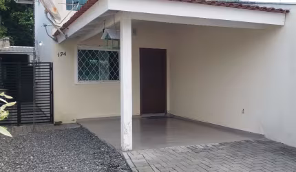 LINDO SOBRADO GEMINADO AVERBADO, COM 2 QUARTOS  A VENDA NO ADHEMAR GARCIA SÓ 379.900,00