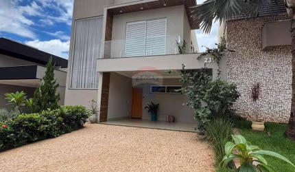Lindo Sobrado no Condomínio Vila Romana I -