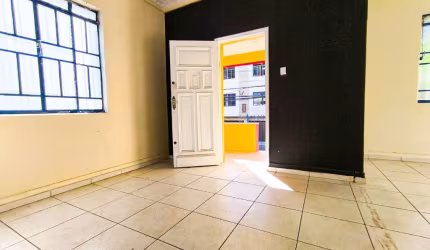 Casa versátil em localização privilegiada .Parte central muito valorizada.