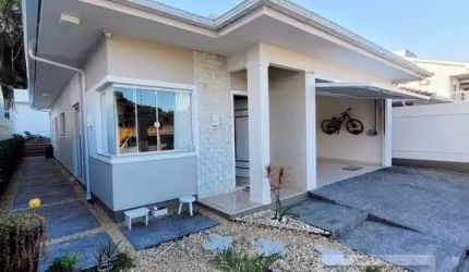 Casa com 3 quartos à venda na Rua dos Pirilampos, 145, Sertão do Maruim, São José por R$ 1.500.000