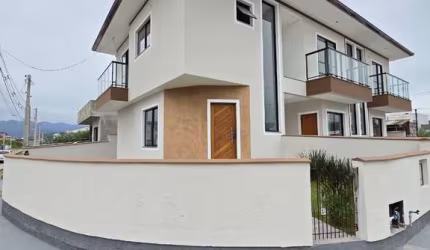 Casa com 2 quartos à venda na Avenida Paulo Roberto Vidal, 421, Bela Vista, Palhoça por R$ 469.900