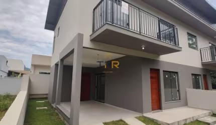 Casa com 2 quartos à venda na Avenida Valdemar Schmidt, 111, Forquilhas, São José por R$ 450.000